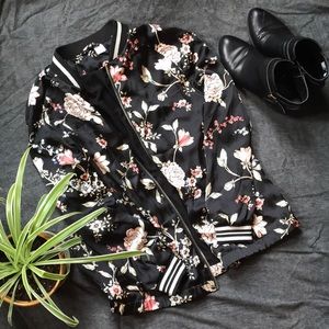 H&M floral bomber style jacket (10; fits med/lg)